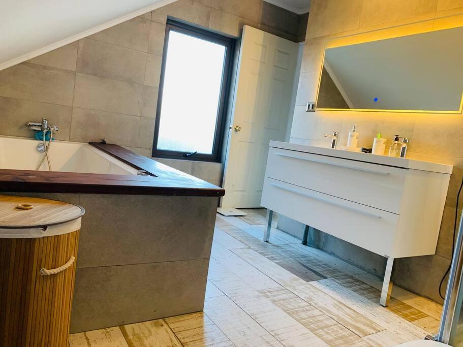 Acogedora Casa Con Tinaja Y Jacuzzi Y Rent A Car Villa Puerto Varas Dış mekan fotoğraf